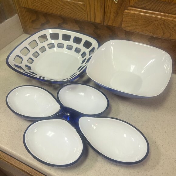 Vintage MCM Guzzini Italian Dinnerware Bowls Basket Serving Acrylic Blue & White - Picture 1 of 11
